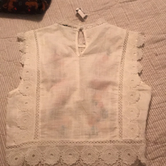 Cotton embroidered white top - Picture 2 of 4